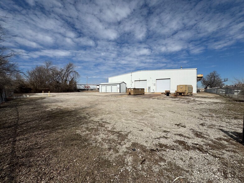 More Photos Of 7700 E 38th St, Tulsa Manufacturing For Sale