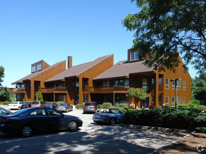 Primary Photo Of 301-305 Old Tarrytown Rd, White Plains Office For Lease