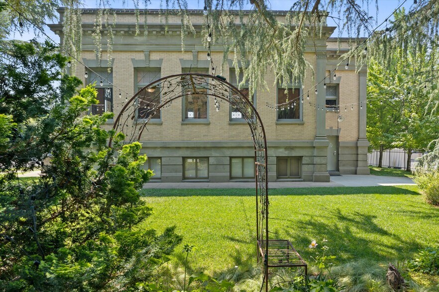 More Photos Of 909 Jefferson St, Red Bluff Specialty For Sale