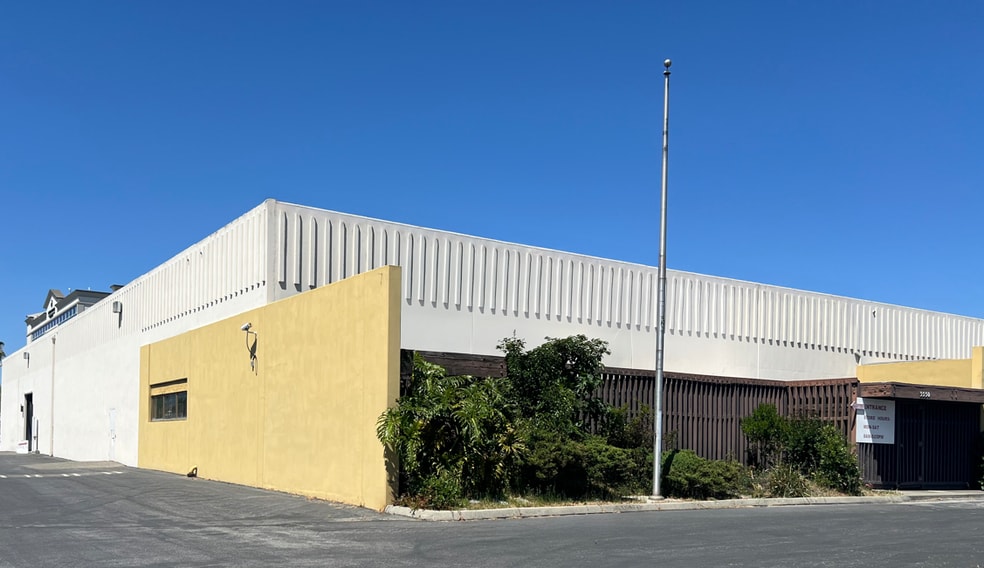 Primary Photo Of 3550 Thomas Rd, Santa Clara Manufacturing For Lease