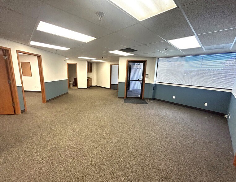 More Photos Of 15800 SE Piazza Ave, Clackamas Flex For Lease