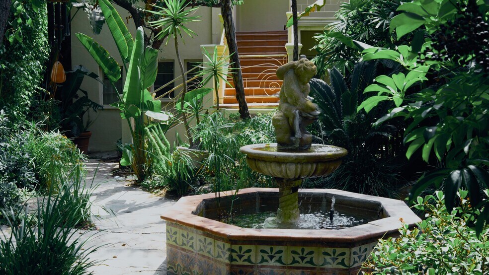 More Photos Of 8468 Fountain Ave, West Hollywood Apartments For Sale