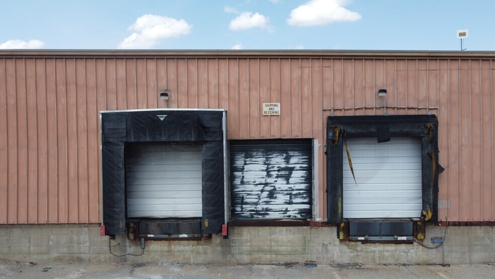 More Photos Of 705-801 W South St, North Manchester Manufacturing For Lease