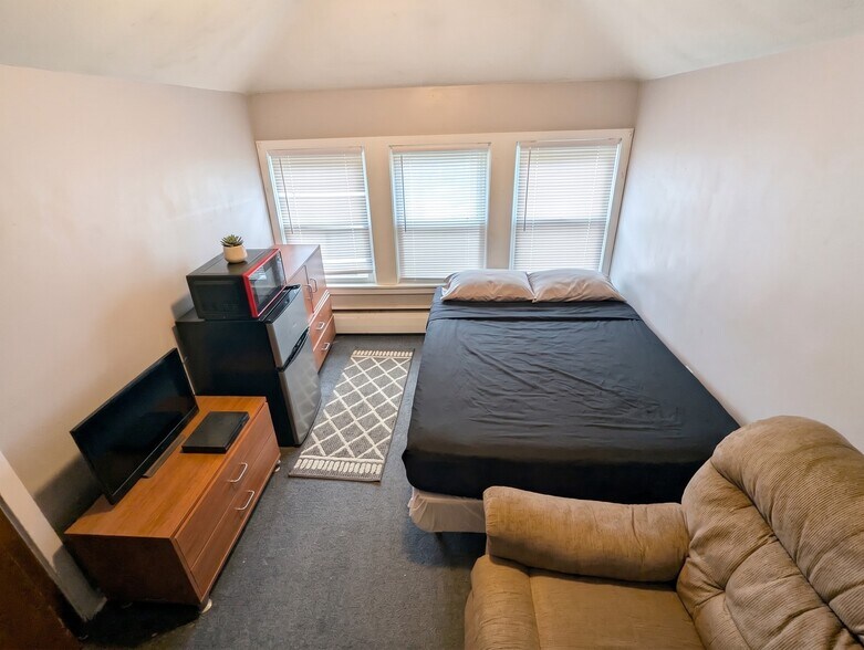 More Photos Of 359 Main St, Mcsherrystown Multifamily For Sale