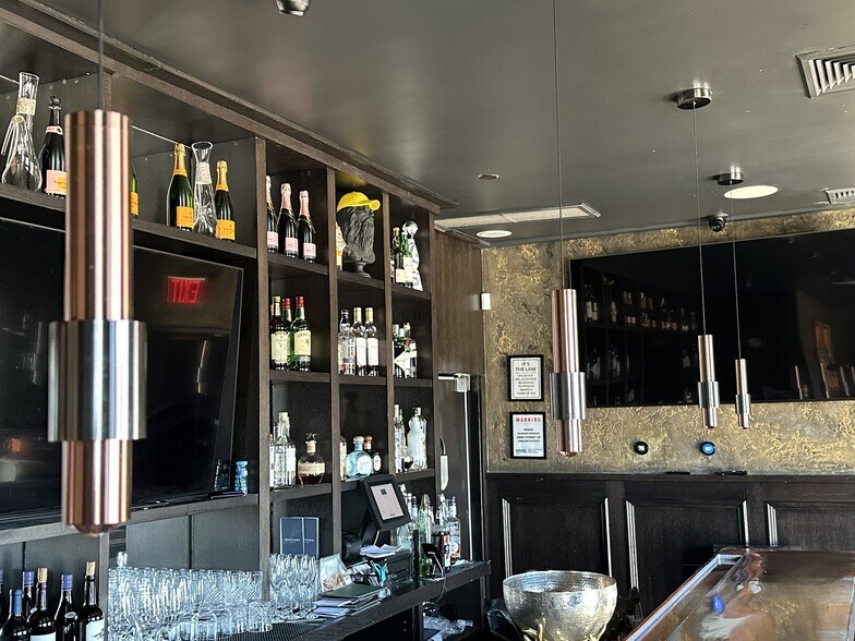 More Photos Of 141 Mansion Ave, Staten Island Restaurant For Sale