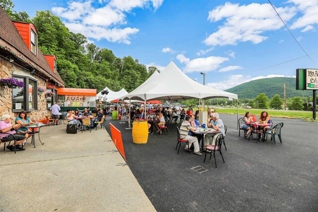More Photos Of 448 Route 9, Fishkill Restaurant For Sale
