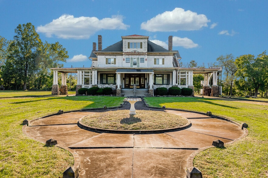 More Photos Of 1266 National Pike, Hopwood Apartments For Sale