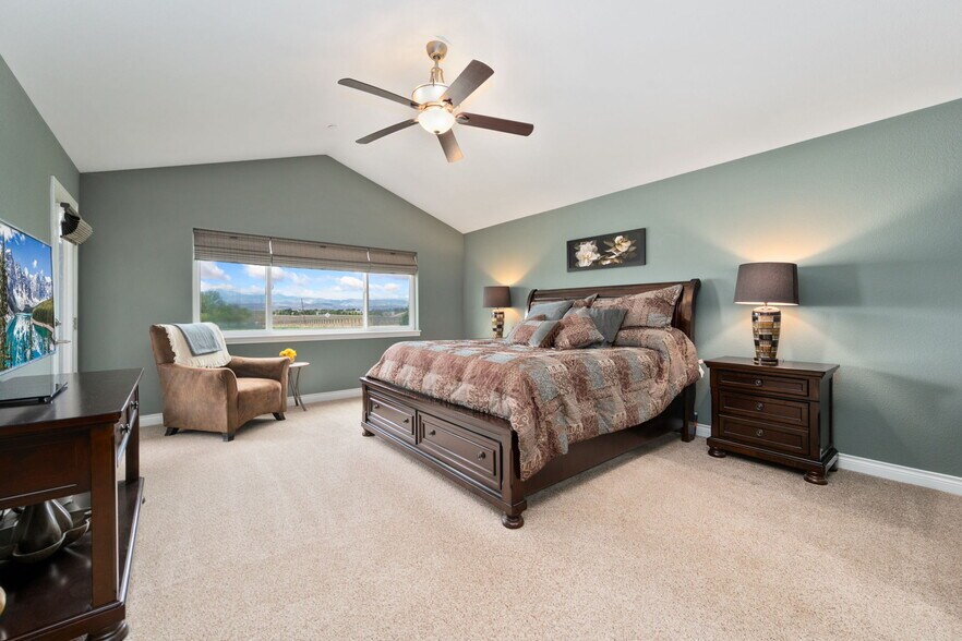 More Photos Of 13299 E County Line Rd, Longmont Flex For Sale