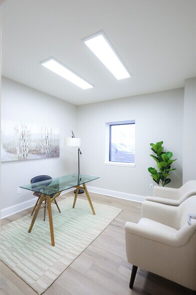 More Photos Of 506 Honea Egypt Rd, Magnolia Coworking Space