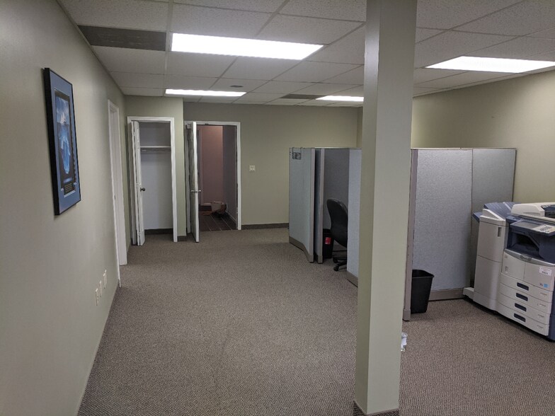 More Photos Of 10235 Brecksville Rd, Brecksville Office For Lease