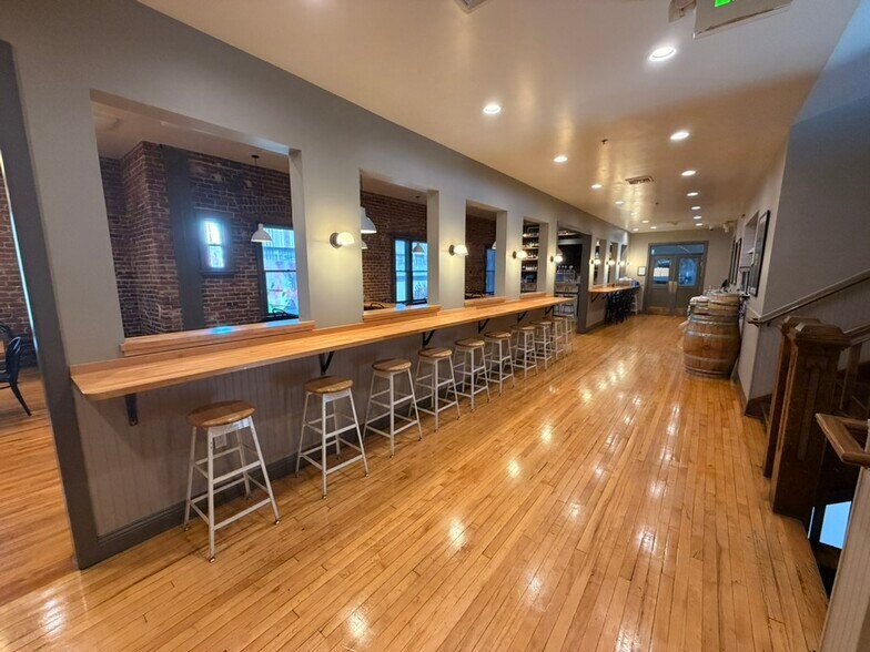 More Photos Of 325 E 4th St, Reno Restaurant For Sale