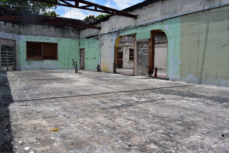 More Photos Of 808-812 Pennsylvania Ave, Savannah Storefront For Lease