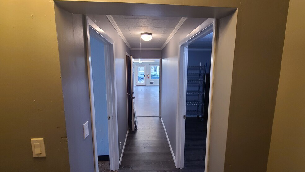 More Photos Of 417 S Holladay Dr, Seaside Storefront Retail Residential For Lease