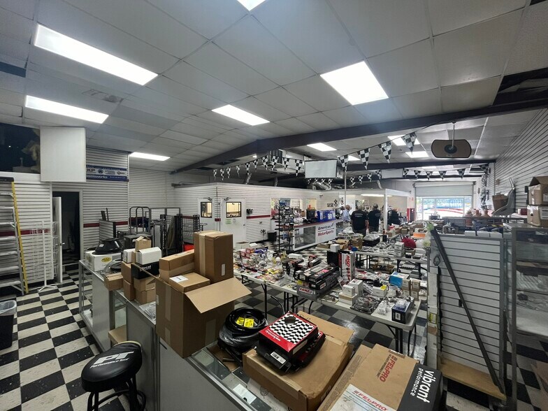 More Photos Of 4130 N Orange Blossom Trl, Orlando Freestanding For Sale