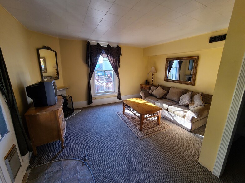 8304 Main St, Mokelumne Hill, CA 95245 Hotel For Sale