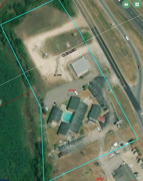 More Photos Of 203 N I-45, Madisonville Hotel For Sale