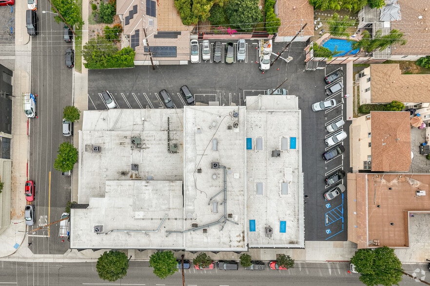 More Photos Of 203-215 N Victory Blvd, Burbank Office For Lease