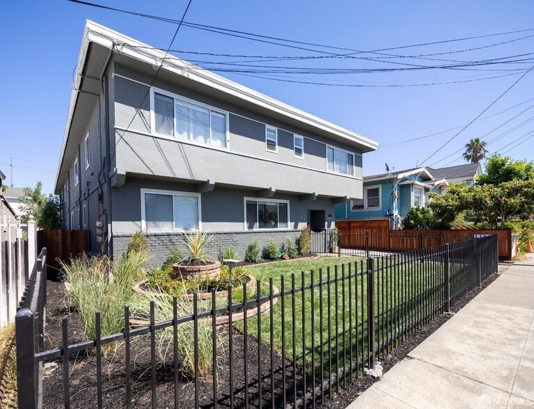 Primary Photo Of 537 Pacific Ave, Alameda Apartments For Sale