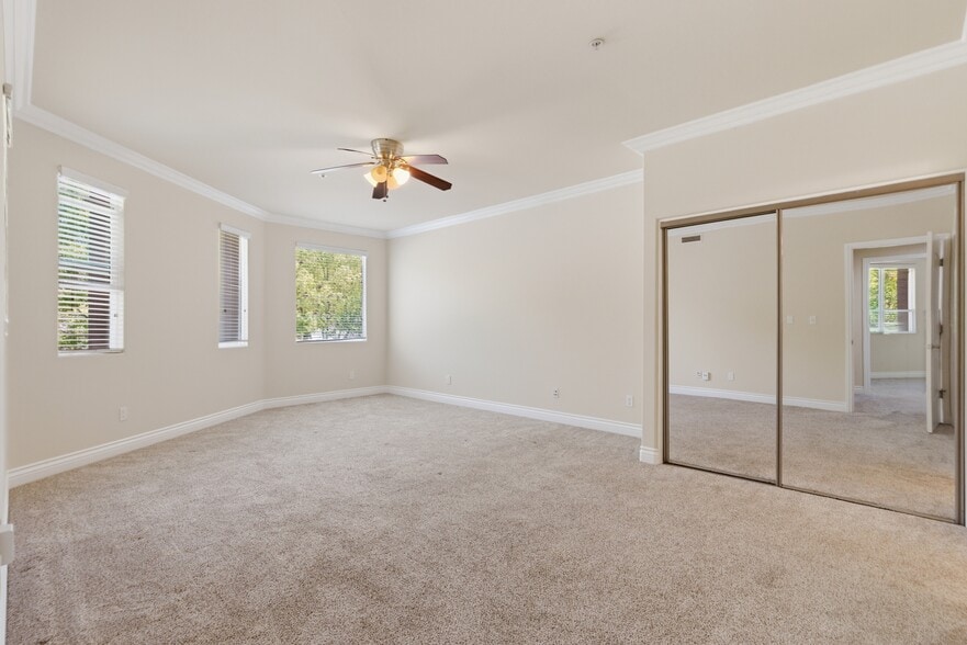 More Photos Of 1101 East Ave, Burbank Apartments For Sale