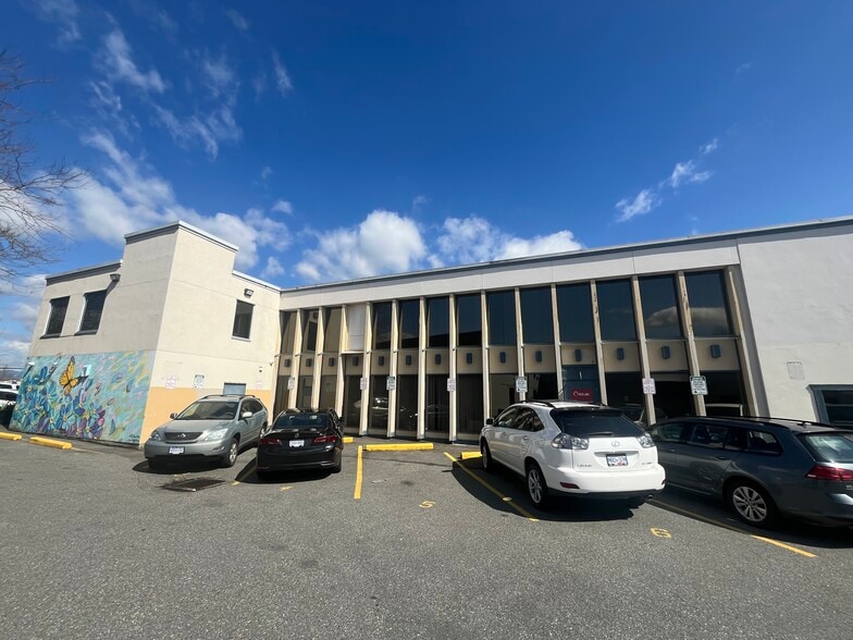 More Photos Of 20430-20436 Fraser Hwy, Langley Storefront Retail Office For Sale