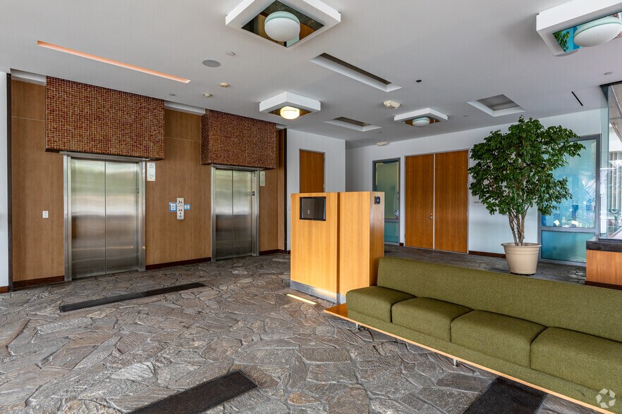 More Photos Of 925 B St, San Diego Office For Sale