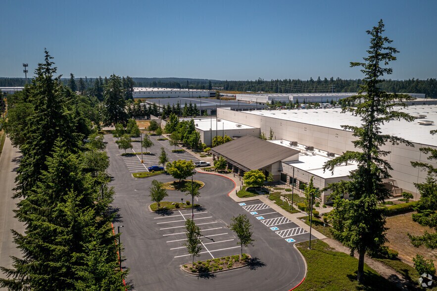 More Photos Of 4175 Pioneer Ave, Dupont Distribution For Lease