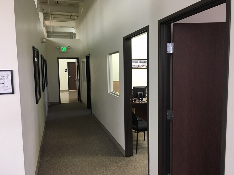More Photos Of 2555 S Santa Fe Dr, Denver Industrial For Lease