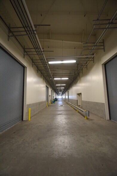 More Photos Of 20495 Murray Rd, Bend Warehouse For Lease