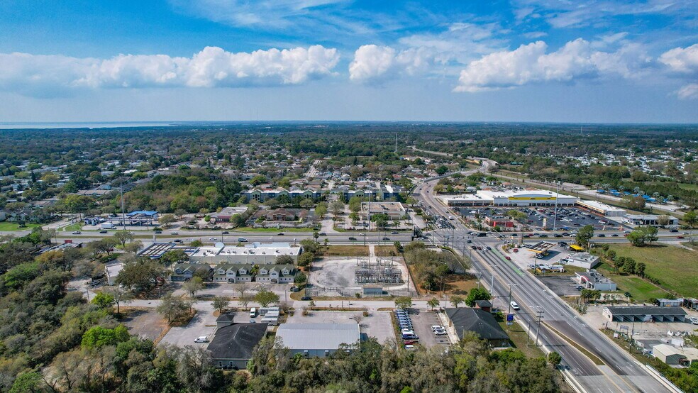 More Photos Of 8361 Stone Run Ct, Tampa Office For Sale