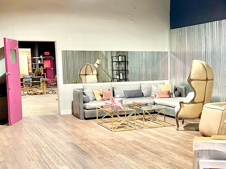 More Photos Of 3221-3273 NW 7th Ave, Miami Flex For Lease