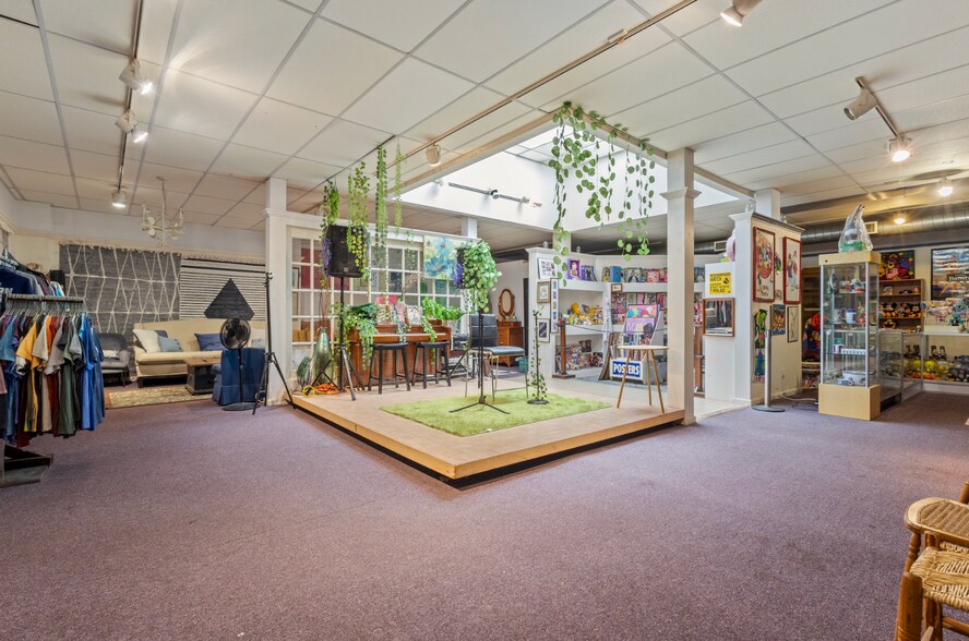 More Photos Of 30-32 S Main St, Attleboro General Retail For Lease