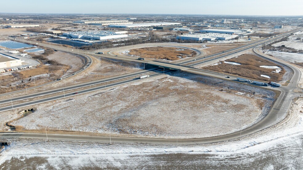 More Photos Of 701 Central Ave, University Park Distribution For Lease