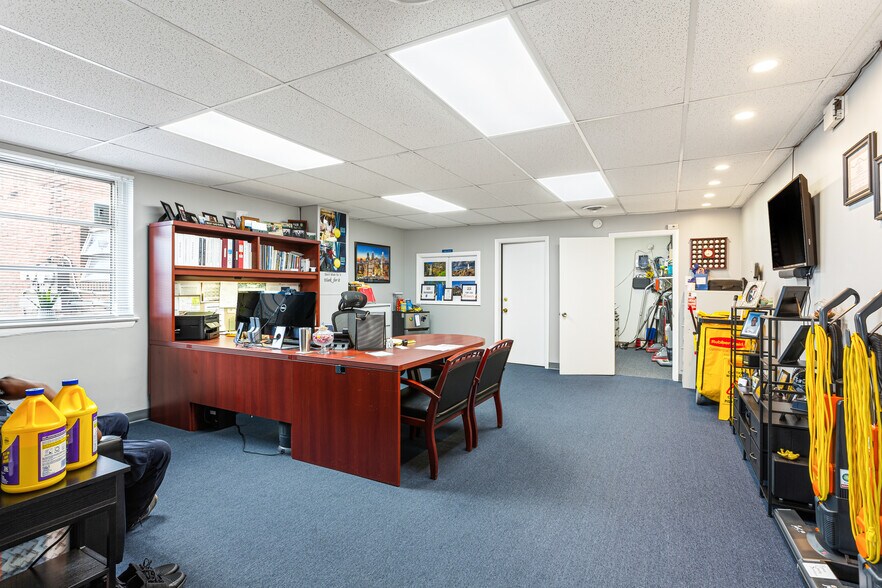 More Photos Of , Broomall Flex For Sale