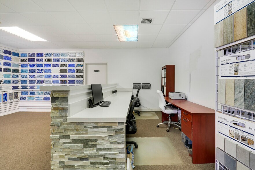 More Photos Of 3300 S Congress Ave, Boynton Beach Showroom For Sale