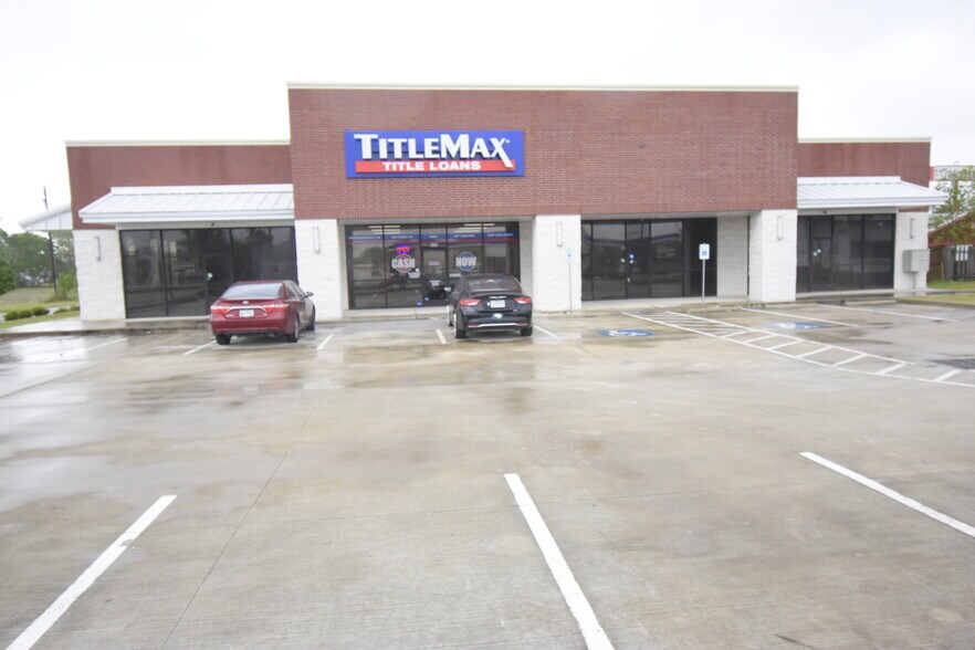 More Photos Of 1112 W Spencer Hwy, La Porte Storefront Retail Office For Lease