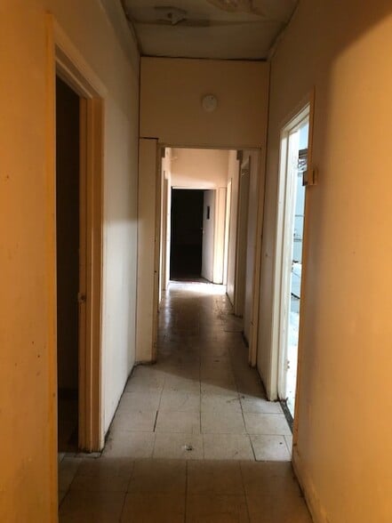 More Photos Of 6705 Holabird Ave, Dundalk Storefront For Sale