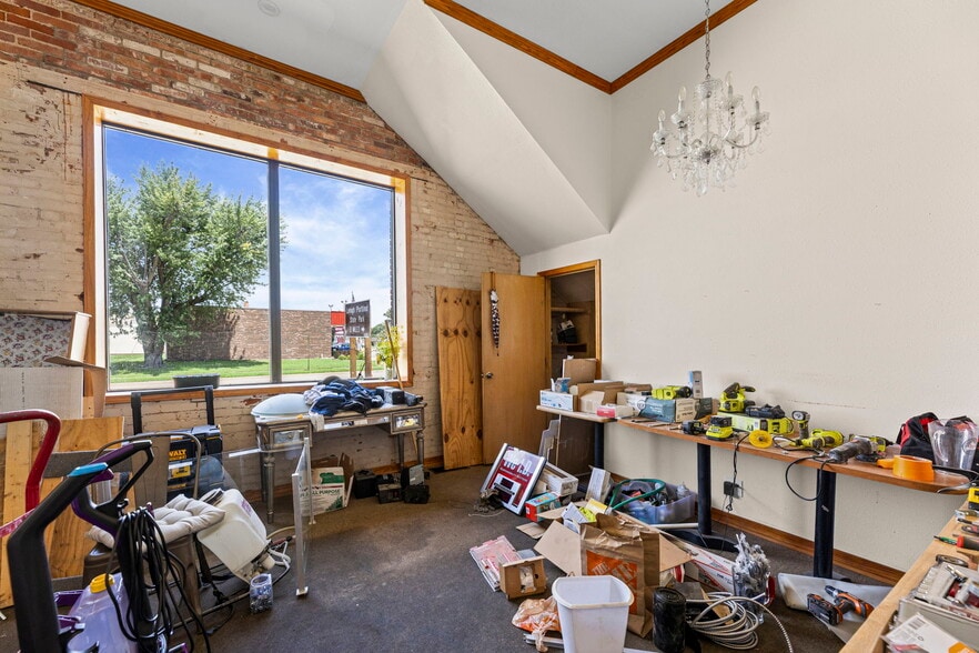 More Photos Of 415 W Madison Ave, Iola Restaurant For Sale