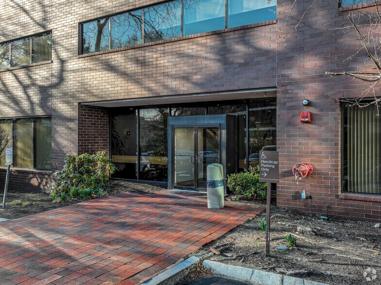 More Photos Of 204 Second Ave, Waltham Office For Lease