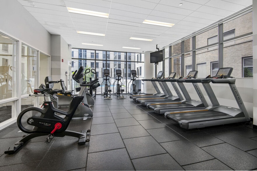 More Photos Of 210 N Wells St, Chicago Apartments For Lease