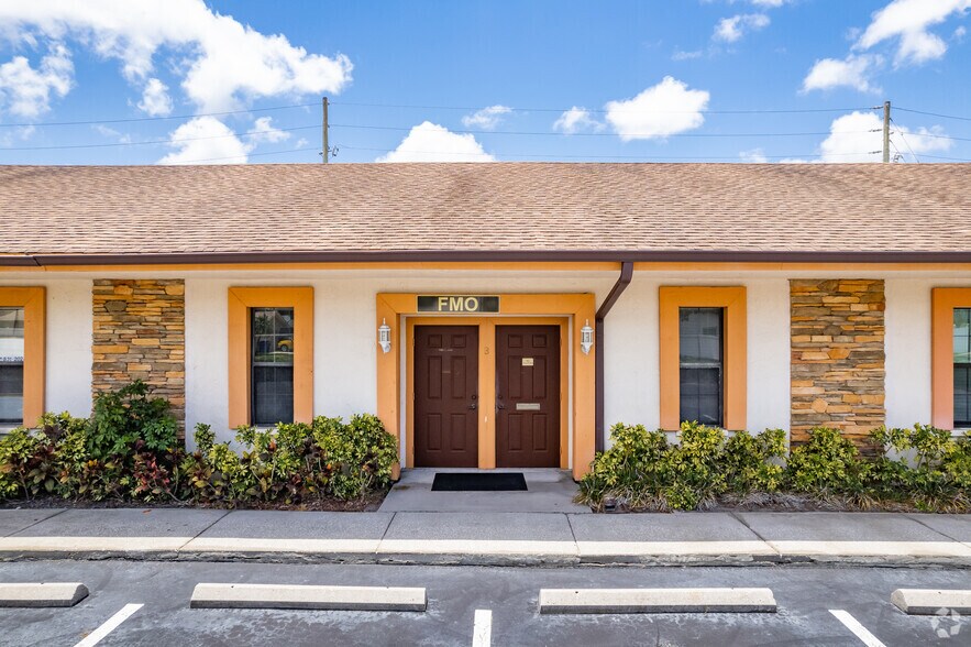 More Photos Of 1101 Belcher Rd S, Largo Medical For Sale