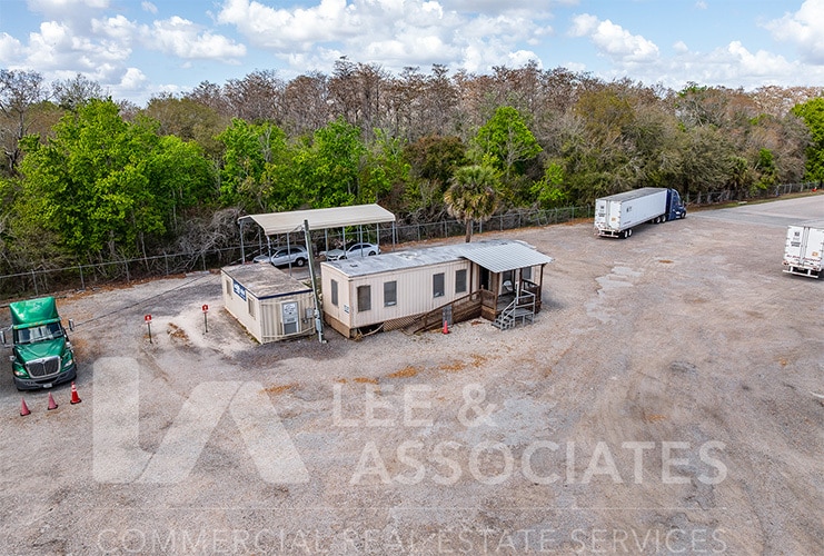 More Photos Of 9722 Boggy Creek Road, Orlando Industrial For Lease