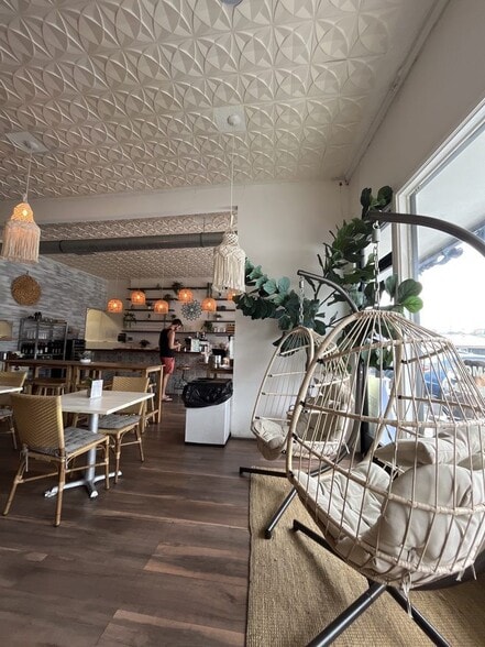 More Photos Of 8416-8432 Pershing Dr, Playa del Rey Storefront Retail Office For Lease