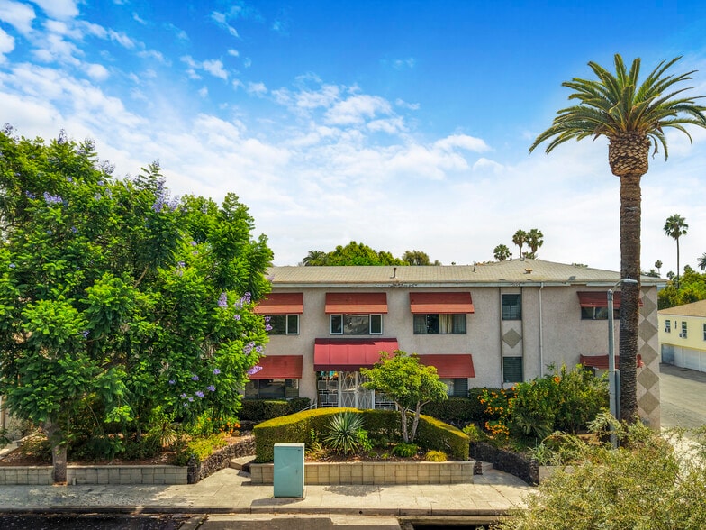 More Photos Of 900 N Orange Grove Ave, West Hollywood Apartments For Sale