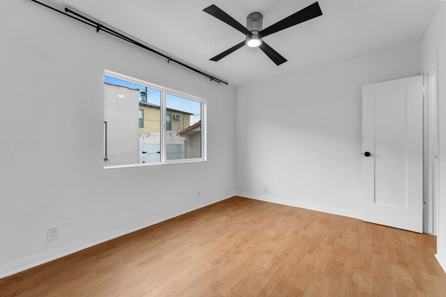 More Photos Of 2122 20th St, Santa Monica Apartments For Sale