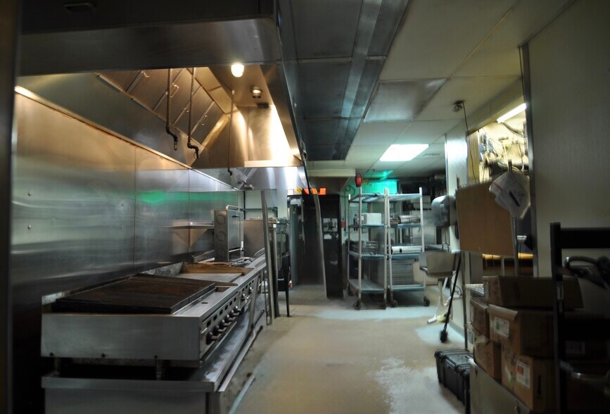 More Photos Of 2129 E 7th St, Austin Restaurant For Sale