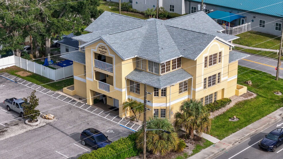 More Photos Of 1617 S Tuttle Ave, Sarasota Medical For Sale
