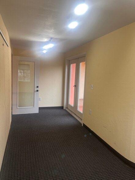 More Photos Of 3010 Paseo, Oklahoma City Office For Lease