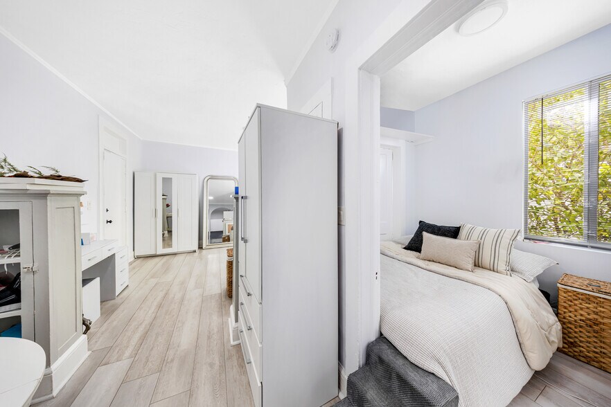 More Photos Of 1610 Salzedo St, Coral Gables Apartments For Sale