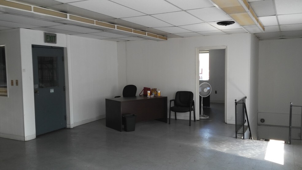 More Photos Of 2324 Eskow Ave, Halethorpe Warehouse For Lease