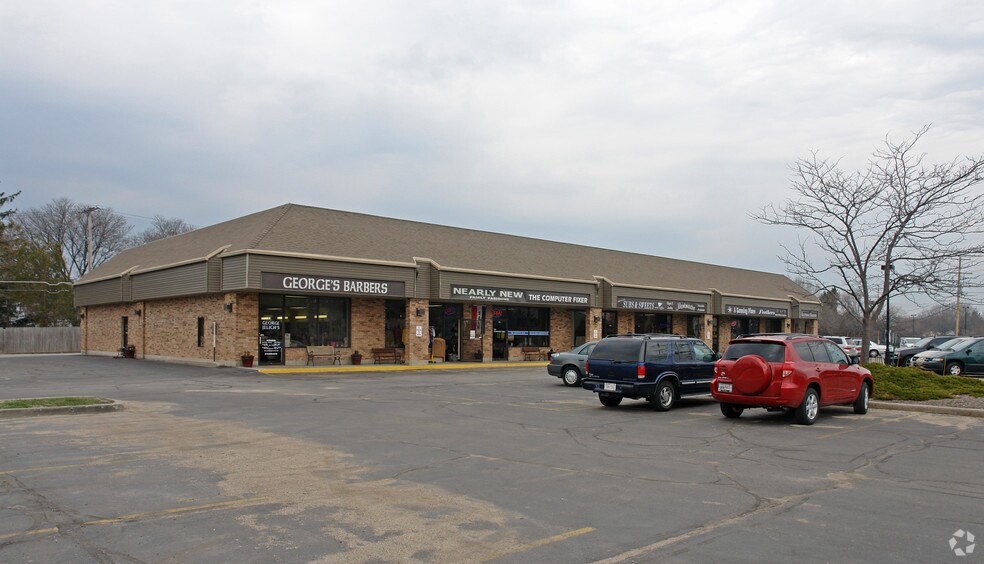 More Photos Of 6801-6823 N Green Bay Ave, Glendale General Retail For Lease